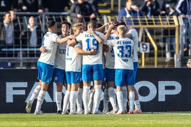 Football, Season 2025 2026, 3 Liga, Donaustadion Ulm, 14 Matchday, SSV Ulm 1846 Football FC Hansa Rostock, 08 11 2025 08 11 2025, Football, Season 2025 2026, 3 Liga, Donaustadion Ulm, 14 Matchday, SSV Ulm 1846 Football FC Hansa Rostock, Goal celebration joy after goal Goal shot to 0 2 by 9 Andreas Voglsammer FC Hansa Rostock Team Mannschaft FC Hansa Rostock Ulm Donaustadion Baden Württemberg Germany