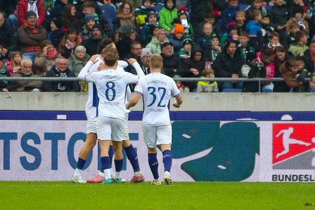 Germany Soccer 2 Bundesliga 2025 26, 12 Matchday Hannover 96 vs SV Darmstadt 98 Heinz von Heiden Arena Stadion Hannover Goal celebration Alexander Kynass Alexander Kynass SV Darmstadt 98 Hiroki Akiyama SV Darmstadt 98, 16 Luca Marseiler SV Darmstadt 98, 8 Fabian Holland SV Darmstadt 98, 32 Hannover Copyright: xAymanxAlahmedx