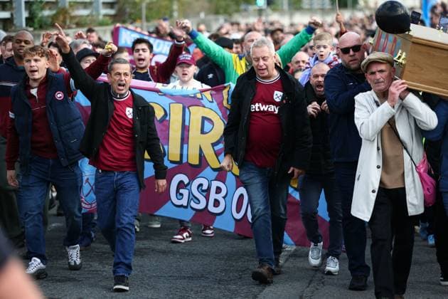 West Ham United fans hold a protest outside the ground against the Owners and Board of West Ham United West Ham United v Burnley, Premier League, Football, London Stadium, London, UK - 08 Nov 2025London London Stadium United Kingdom EDITORIAL USE ONLY No use with unauthorised audio, video, data, fixture lists, club league logos or live services. Online in-match use limited to 120 images, no video emulation. No use in betting, games or single club league player publications. Copyright: xSimonxDael Shutterstockx 15701686d