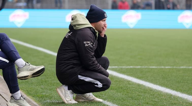 BAU 08 11 2025 Stuttgart Football SV Stuttgarter Kickers vs FC Astoria Walldorf, Coach Andreas Schön Walldorf