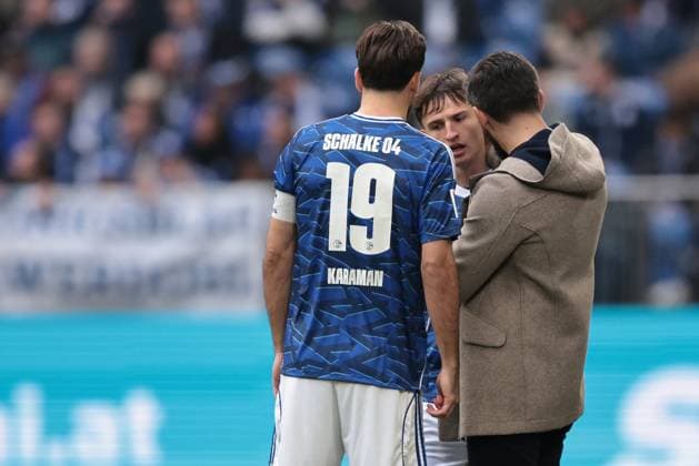 Kenan Karaman FC Schalke 04 , Vitalie Becker FC Schalke 04 and head coach Miron Muslic FC Schalke 04 at the match of the 2 Bundesliga season 2025 26 FC Schalke 04 SV 07 Elversberg Copyright Thomas Pakusch Copyright: Thomas Pakusch