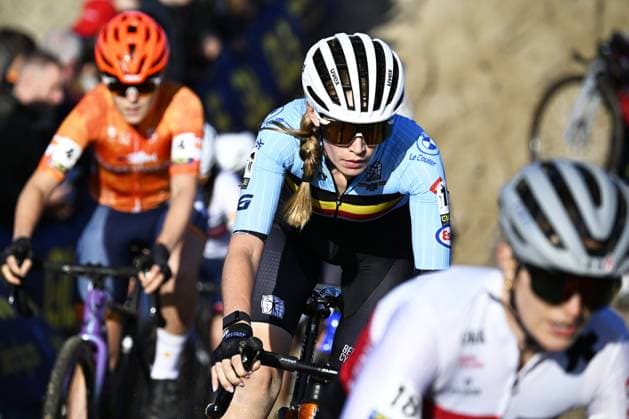 Belgian Julie Brouwers pictured in action during the elite women race at the UEC Cyclocross European Championships, Saturday 08 November 2025, in Middelkerke. JASPERxJACOBS  x140182236x