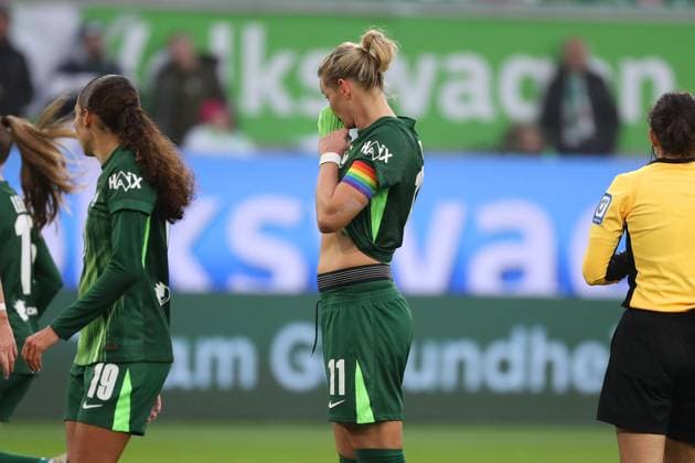 VfL Frankfurt, BL Frauen Wolfsburg, 08 11 2025, FUßBALL VfL Wolfsburg vs Eintracht Frankfurt, Google Pixel Frauen Bundesliga, Saison 2025 26 Alexandra Popp VfL Wolfsburg Wolfsburg