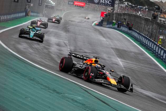 Formula 1 MSC Cruises Grande Prêmio de São Paulo 2025 Remy Midez OVERTAKE MAXPPP - São Paulo 08 11 2025 01 VERSTAPPEN Max (nld), Oracle Red Bull Racing, action at the Formula 1 MSC Cruises Grande Prêmio de São Paulo 2025, the 21st round of the 2025 FIA Formula 1 World Championship, WM, Weltmeisterschaft at the Autódromo José Carlos Pace in São Paulo, interlaces, Brazil, from 6 to 9 November 2025 São Paulo Brazil  Copyright: xOVERTAKE MAXPPPxRemyxMidezx OVT202511085321 OVT202511085321