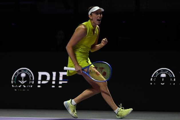 WTA, Tennis Damen Finals 2025 - Doubles Final RIYADH, SAUDI ARABIA - NOVEMBER 8: Veronika Kudermetova reacts during the doubles final match with her partner Elise Mertens against Luisa Stefani of Brazil and Timea Babos of Hungary on Day 8 of the 2025 WTA Finals, part of the Hologic WTA Tour, at King Saud University Indoor Arena in Riyadh, Saudi Arabia, on November 8, 2025. Artur Widak Anadolu Riyadh Saudi Arabia. Editorial use only. Please get in touch for any other usage.  Copyright: x2025xAnadoluxArturxWidakx