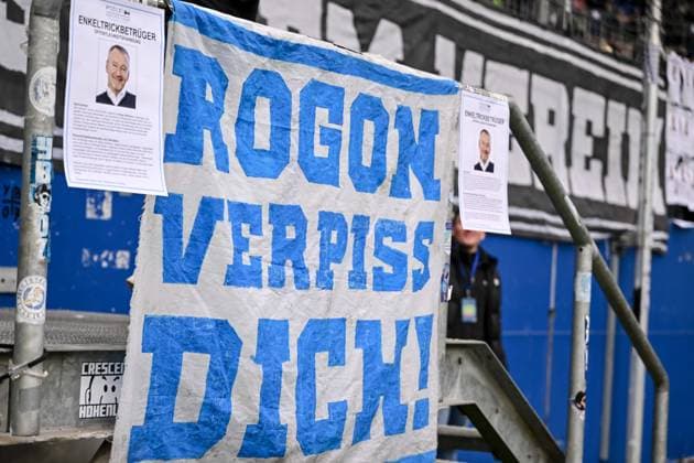 Roger Wittmann Protest banner waehrend des spiels der Bundesliga zwischen TSG Hoffenheim und RB Leipzig, PreZero Arena am 08. November 2025 in Sinsheim, Deutschland. (Foto von Harry Langer DeFodi Images) +++ Roger Wittmann protest banner during the Bundesliga match between TSG Hoffenheim and RB Leipzig at PreZero Arena on November 8, 2025 in Sinsheim, Germany. (Photo by Harry Langer DeFodi Images) DFL regulations prohibit any use of photographs as image sequences and or quasi-video. (Photo by Harry Langer DeFodi Images) DFL regulations prohibit any use of photographs as image sequences and or quasi-video. Roger Wittmann Protest banner waehrend des spiels der Bundesliga zwischen TSG Hoffenheim und RB Leipzig, PreZero Arena am 08 November 2025 in Sinsheim, Germany Photo by Harry Langer DeFodi Images Roger Wittmann protest banner during the Bundesliga match between TSG Hoffenheim and RB Leipzig at PreZero Arena on November 8, 2025 in Sinsheim, Germany Photo by Harry Langer DeFodi Images DFL regulations prohibit any use of photographs as image sequences and or quasi video Photo by Harry Langer DeFodi Images DFL regulations prohibit any use of photographs as image sequences and or quasi video