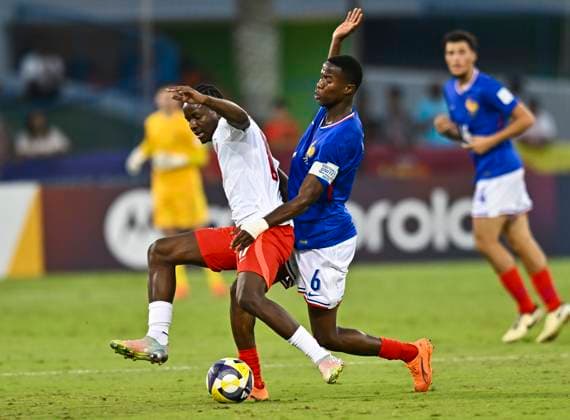 France v Canada : Group K - FIFA U-17 World Cup Qatar 2025 Abdoulaye Camara of France and John-Vallery Selemani of Canada in action during the FIFA U-17 World Cup Qatar 2025 Group K match between France and Canada in Doha, Qatar, on November 8, 2025. DOHA Qatar Copyright: xNOUSHADx