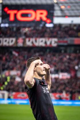 LEVERKUSEN, GERMANY - NOVEMBER 8: Patrik Schick (Bayer 04 Leverkusen, 14) celebrates the first goal 1:0 during the Bundesliga match (gameday 10) between Bayer 04 Leverkusen vs. 1. FC Heidenheim at BayArena on November 8, 2025 in Leverkusen, Germany. (Photo by Axel Kohring Beautiful Sports) DFL REGULATIONS PROHIBIT ANY USE OF PHOTOGRAPHS AS IMAGE SEQUENCES AND OR QUASI-VIDEO. Nordrhein-Westfalen Germany Copyright: xBEAUTIFULxSPORTS AxelxKohringx