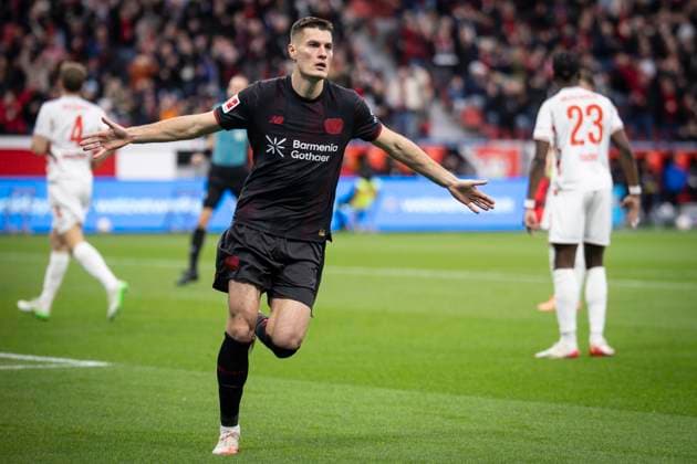 LEVERKUSEN, GERMANY - NOVEMBER 8: Patrik Schick (Bayer 04 Leverkusen, 14) celebrates the first goal 1:0 during the Bundesliga match (gameday 10) between Bayer 04 Leverkusen vs. 1. FC Heidenheim at BayArena on November 8, 2025 in Leverkusen, Germany. (Photo by Axel Kohring Beautiful Sports) DFL REGULATIONS PROHIBIT ANY USE OF PHOTOGRAPHS AS IMAGE SEQUENCES AND OR QUASI-VIDEO. Nordrhein-Westfalen Germany Copyright: xBEAUTIFULxSPORTS AxelxKohringx