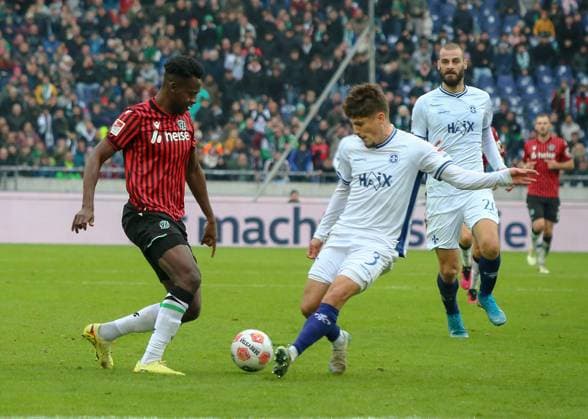 Germany Soccer 2 Bundesliga 2025 26, 12 Matchday Hannover 96 vs SV Darmstadt 98 Heinz von Heiden Arena Stadion Hannover Mustapha Bundu Hannover 96, 7 Alexander Kynass Alexander Kynass SV Darmstadt 98 Hannover Copyright: xAymanxAlahmedx