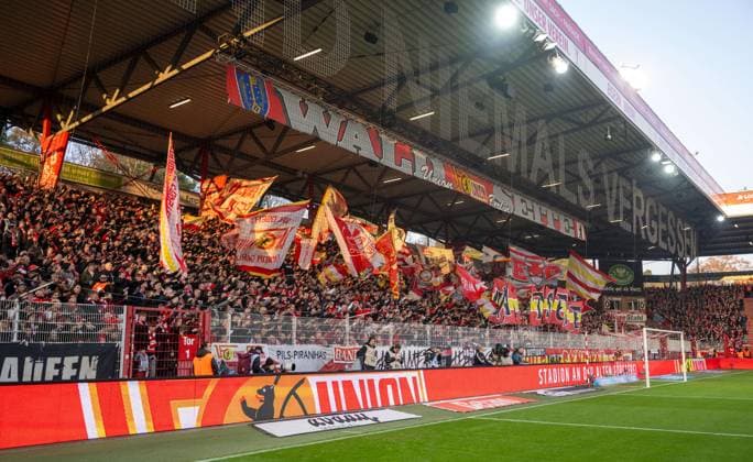 Soccer, Men, Season 2025 2026, 1 Bundesliga 10 Matchday , 1 FC Union Berlin FC Bayern Munich, Fans of 1 FC Union on the forest side, 08 11 2025, Copyright: xMatthiasxKochx