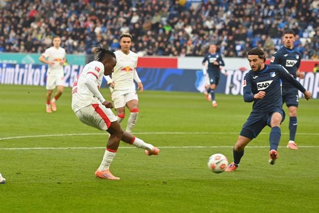 Goal Yan Diomande L to 0 1,Action,Goal kick Soccer 1 Bundesliga Season 2025 2026, 10 Matchday, Matchday10 TSG 1899 Hoffenheim RB Leipzig on 08 11 2025 PreZero ARENA