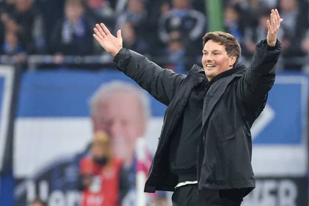 1 Bundesliga Hamburger SV Borussia Dortmund on 08 11 2025 at Volksparkstadion in Hamburg Coach Merlin Polzin Hamburg gestures MH