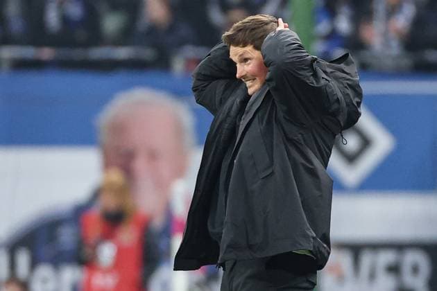 1 Bundesliga Hamburger SV Borussia Dortmund on 08 11 2025 at Volksparkstadion in Hamburg Coach Merlin Polzin Hamburg dissatisfied, disappointed, disappointed, dejected MH
