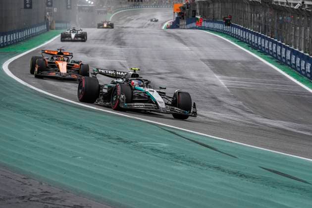 Formula 1 MSC Cruises Grande Prêmio de São Paulo 2025 Remy Midez OVERTAKE MAXPPP - São Paulo 08 11 2025 12 ANTONELLI Andrea Kimi (ita), Mercedes-AMG PETRONAS F1 Team, action, 81 PIASTRI Oscar (aus), McLaren F1 Team, action at the Formula 1 MSC Cruises Grande Prêmio de São Paulo 2025, the 21st round of the 2025 FIA Formula 1 World Championship, WM, Weltmeisterschaft at the Autódromo José Carlos Pace in São Paulo, interlaces, Brazil, from 6 to 9 November 2025 São Paulo Brazil Copyright: xOVERTAKE MAXPPPxRemyxMidezx OVT202511085419 OVT202511085419