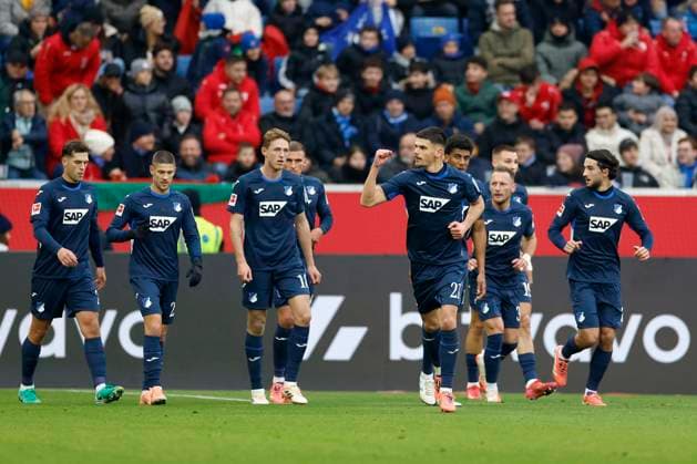 from l n r Goalscorer, Scorer Albian Hajdari TSG Hoffenheim, 21 Cheers after the goal, cheers, celebrated, cheers, cheering, cheers, cheering, emotions 08 11 2025, Football, Bundesliga, TSG Hoffenheim RB Leipzig, GER, Sinnsheim, PreZero Arena, DFL REGULATES PROHIBIT ANY USE OF PHOTOGRAPHS AS IMAGE SEQUENCES AND OR QUASI VIDEO Copyright: HMBxMedia xHeikoxBecker