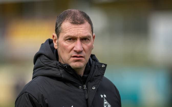 Football, Season 2025 2026, Regionalliga West, 08 11 2025, Matchday 15, Men, 1 FC Bocholt black vs Borussia Moenchengladbach U23 white v l Sascha Eickel Coach Borussia Moenchengladbach U23 , Bocholt Stadion am Huenting Nordrhein Westfalen Germany 251108_fb_1fc-bocholt_borussia-moenchengladbach-u23_45947