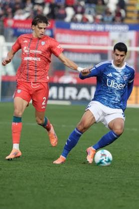 ComoÕs ComoÕs Alvaro Morata during the Serie A soccer match between Como and Cagliari at the Giuseppe Sinigaglia stadium in Como, north Italy - November 8, 2025 - Soccer.  Copyright: xAntonioxSaiai LaPressex