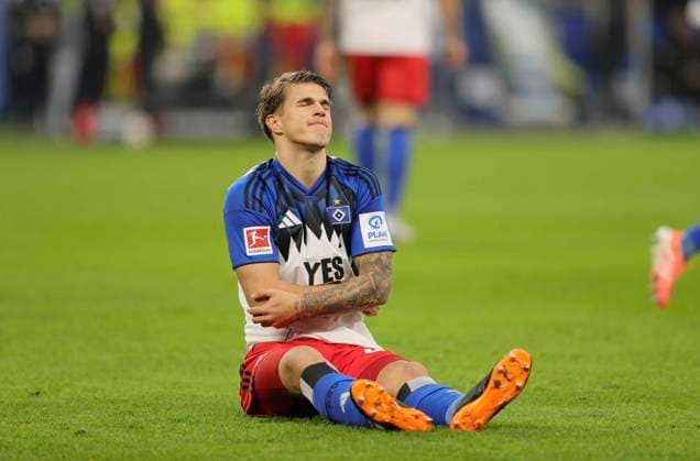 Photo skeptical face of Luka VUSKOVIC HSV Fussball 1 Liga , 10 Matchday on Sat 08 11 2025 Hamburger SV Borussia Dortmund