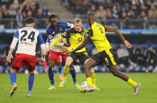 Photo Maximilian BEIER Dortmund vs Albert LOKONGA HSV Fußball 1 Liga , 10 Matchday on Sat 08 11 2025 Hamburger SV Borussia Dortmund