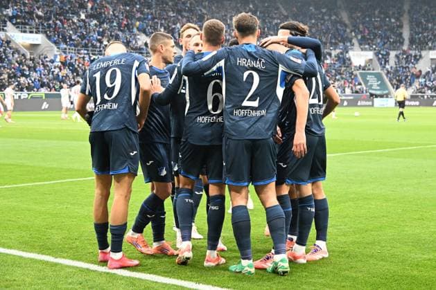 08 11 2025, xsltx, Fußball 1 Bundesliga, TSG 1899 Hoffenheim RB Leipzig v l Torjubel nach dem Tor zum celebrating the goal celebrate 1 1 durch Albian Hajdari 1899 Hoffenheim DFL DFB REGULATIONS PROHIBIT ANY USE OF PHOTOGRAPHS as IMAGE SEQUENCES and or QUASI VIDEO Sinsheim