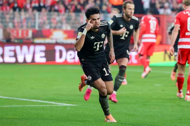 Luis Diaz (FC Bayern Muenchen) bejubelt seinen Treffer zum 1:1, Bundesliga, 1. FC Union Berlin v FC Bayern München, Stadion An der Alten Försterei am 08. November 2025 in Berlin, Deutschland. (Foto von Marco Steinbrenner DeFodi Images) Luis Diaz (FC Bayern Muenchen) celebrates after scoring his teams first goal, Bundesliga, 1. FC Union Berlin v FC Bayern München, Stadion An der Alten Försterei, November 8, 2025 in Berlin, Germany. (Photo by Marco Steinbrenner DeFodi Images) DFL regulations prohibit any use of photographs as image sequences and or quasi-video. Luis Diaz FC Bayern Muenchen celebrates his goal for 1 1, Bundesliga, 1 FC Union Berlin v FC Bayern München, Stadion An der Alten Försterei, November 8, 2025 in Berlin, Germany Photo by Marco Steinbrenner DeFodi Images Luis Diaz FC Bayern Muenchen celebrates after scoring his teams first goal, Bundesliga, 1 FC Union Berlin v FC Bayern München, Stadion An der Alten Försterei, November 8, 2025 in Berlin, Germany Photo by Marco Steinbrenner DeFodi Images DFL regulations prohibit any use of photographs as image sequences and or quasi video