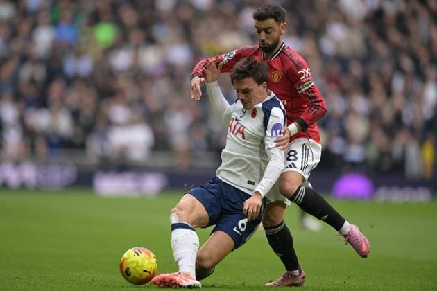 Spurs vs Man Utd, Premier League Joao Palhinha of Tottenham Hotspur clashes with Bruno Fernandes of Manchester United, ManU during the Spurs vs Man Utd, Premier League match at the Tottenham Hotspur Stadium London. London Tottenham Hotspur Stadium UK Copyright: xMartinxDaltonx Spurs_vs_ManUtd_081125_MD_131