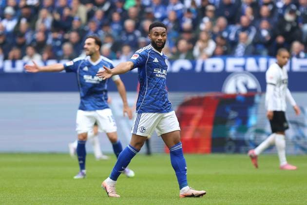 Moussa Sylla FC Schalke 04 GER, FC Schalke 04 vs SV Elversberg, Football, 2 Liga, Matchday 12, Season 2025 2026, 08 11 2025 DFL REGULATES PROHIBIT ANY USE OF PHOTOGRAPHS AS IMAGE SEQUENCES AND OR QUASI VIDEO GER, FC Schalke 04 vs SV Elversberg, Football, 2 Liga, Matchday 12, Season 2025 2026, 08 11 2025 Gelsenkirchen Copyright: xEibner-Pressefoto FrankxZeisingx EP_FZG