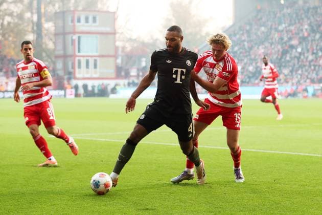 08 11 2025, xtgx, Soccer 1 Bundesliga, Union Berlin FC Bayern München v l Jonathan Tah FC Bayern Muenchen Tom Rothe 1 FC Union Berlin Zweikampf, Aktion, action, battle for the ball DFL DFB REGULATIONS PROHIBIT ANY USE OF PHOTOGRAPHS as IMAGE SEQUENCES and or QUASI VIDEO Berlin