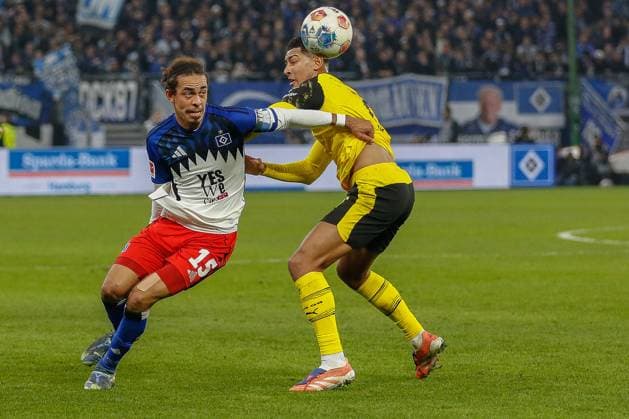 Yussuf Poulsen HSV Jobe Bellingham BVB Germany , Hamburg , Volksparkstadion , Football , 1 Bundesliga , Hamburger SV Borussia Dortmund