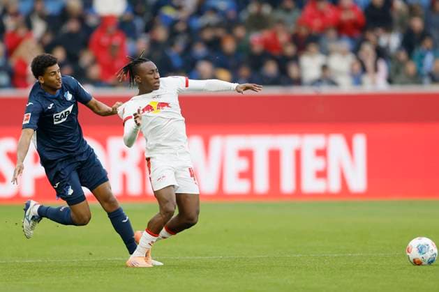f l n r Bernardo TSG Hoffenheim, 13 and Yan Diomande, 08 11 2025, Football, Bundesliga, TSG Hoffenheim RB Leipzig, GER, Sinnsheim, PreZero Arena, DFL REGULATIONS PROHIBIT ANY USE OF PHOTOGRAPHS AS IMAGE SEQUENCES AND OR QUASI VIDEO Copyright: HMBxMedia xHeikoxBecker