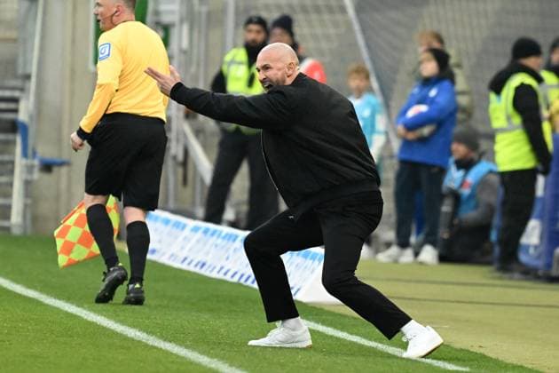 08 11 2025, xsltx, Soccer 1 Bundesliga, TSG 1899 Hoffenheim RB Leipzig v l Coach Christian Ilzer 1899 Hoffenheim DFL DFB REGULATIONS PROHIBIT ANY USE OF PHOTOGRAPHS as IMAGE SEQUENCES and or QUASI VIDEO Sinsheim