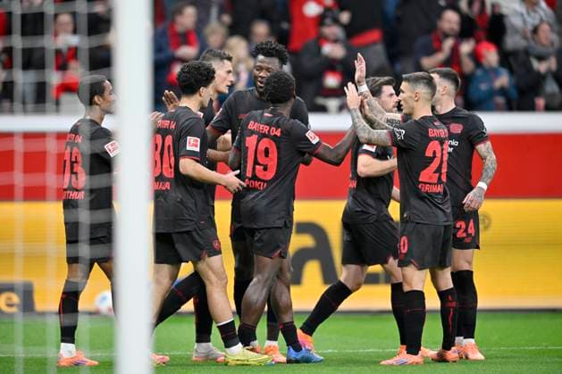 Cheering LEV after the goal to 4 0, from l Arthur Bayer Leverkusen , Ibrahim Maza Bayer Leverkusen , Patrik Schick Bayer Leverkusen , Edmond Tapsoba Bayer Leverkusen , Ernest Poku Bayer Leverkusen , Jonas Hofmann Bayer Leverkusen , Ãlex Grimaldo Alex Bayer Leverkusen , Soccer 1 Bundesliga,10 Matchday, Bayer 04 Leverkusen 1 FC Heidenheim, on 08 11 2025 in Leverkusen Germany DFL regulations prohibit any use of photographs as image sequences and or quasi video Â