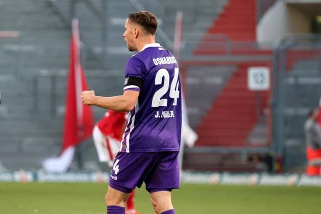 24 Anderson Lucoqui Energie Cottbus celebrate Osnabrück victory Football 3 Liga 2025 2026 FC Energie Cottbus VfL Osnabrück