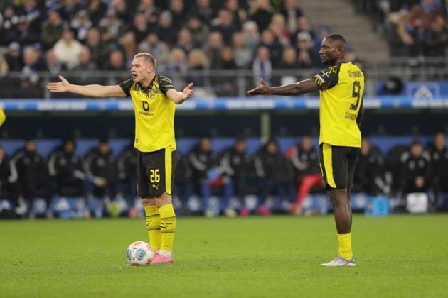 Photo excitement at Serhou GUIRASSY BVB and Julian Ryerson left Football 1 Liga , 10 Matchday on Sat 08 11 2025 Hamburger SV Borussia Dortmund