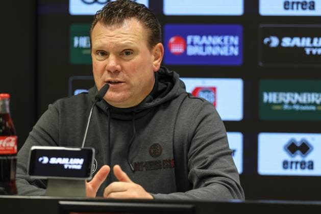 3 Liga FC Ingolstadt 04 Rot Weiss Essen Interview Press conference Head coach New Koschinat RWE 3 Liga FC Ingolstadt 04 Season 2025 2026 Rot Weiss Essen RWE