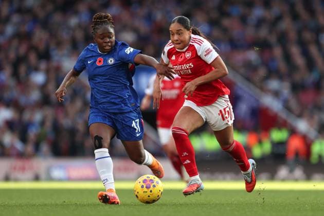 Frauen-Superliga Arsenal gegen Chelsea 08 November 2025 London Frauen-Superliga Fußball Arsenal gegen Chelsea Sandy Baltimore von Chelsea und Olivia Smith von Arsenal Foto von Mark Leech London UK  Copyright: xMarkxLeechxOffside