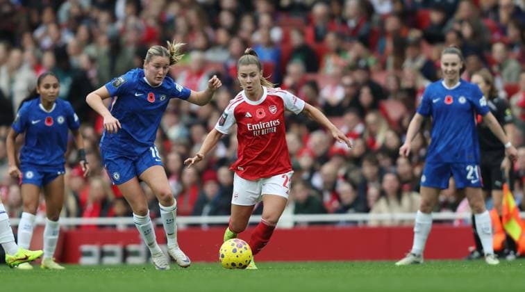 . - Arsenal Women v Chelsea Women, Women™s Super League, Emirates Stadium, London, England. - 8th November 2025. (C) Daniel Weir Crystal Pix Victoria Pelova of Arsenal Women. - Arsenal Women v Chelsea Women, Women™s Super League, Emirates Stadium, London, England. - 8th November 2025. (C) Daniel Weir Crystal Pix London Emirates Stadium England Copyright: xDanielxWeirx CP_Arsenal_Women_Chelsea_Women_081125_DW12