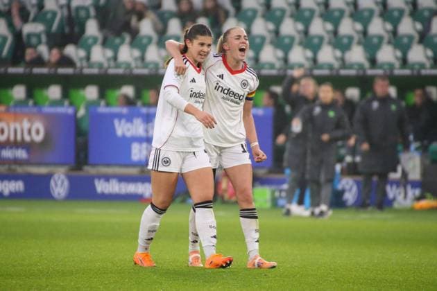 08 11 2025, xgrfx, Soccer Google Pixel Womens Bundesliga, VfL Wolfsburg Eintracht Frankfurt v l Noemi Ivelj and Laura Freigang celebrate the victory against VfL Wolfsburg Eintracht Frankfurt DFL DFB REGULATIONS PROHIBIT ANY USE OF PHOTOGRAPHS as IMAGE SEQUENCES and or QUASI VIDEO Wolfsburg
