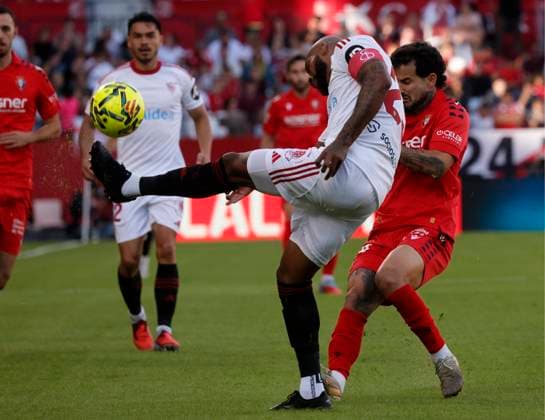 Spanish La Liga EA Sports soccer match Sevilla vs Osasuna at Sanchez Pizjuan stadium in Sevilla, Spain, 08 November 2025 JORNADA 12 LIGA EA SPORTS 900 Cordon Press  900 CordonxPress LOF - Sevilla vs Osasuna