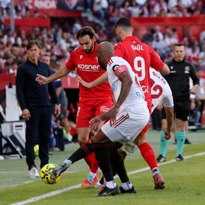 Spanish La Liga EA Sports soccer match Sevilla vs Osasuna at Sanchez Pizjuan stadium in Sevilla, Spain, 08 November 2025 JORNADA 12 LIGA EA SPORTS 900 Cordon Press  900 CordonxPress LOF - Sevilla vs Osasuna