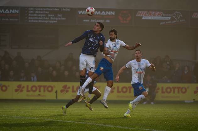 GER, Soccer, RLN, SSV Jeddeloh II vs VfB Oldenburg 08 11 2025, Haskamp Arena, Jeddeloh II Edewecht, GER, RLN, SSV Jeddeloh II vs VfB Oldenburg, DFL regulations prohibit any use of photographs as image sequences and or quasi video, im Bild Mats FACKLAM VfB Oldenburg 29 Gazi SIALA SSV Jeddeloh II 47 nordphotoxgmbhx xRojahn nph00310