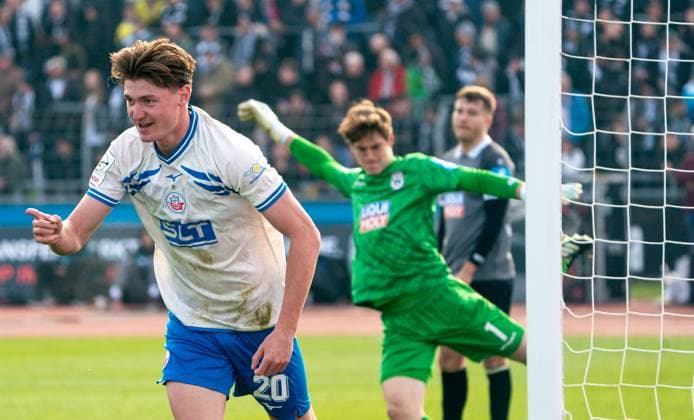 8 11 2025, Soccer, GER, Men, 3 League, DFL, Matchday 14, Season 2025 26, SSV Ulm 1846 FC Hansa Rostock Ryan Don Naderi FC Hansa Rostock, li celebrates his goal for 3 0 Ulm Donaustadion Baden Würrttemberg Germany
