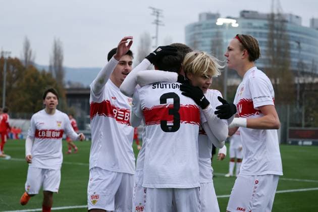 08 11 25 U17 VfB Stuttgart U17 FC Bayern Munich Germany, Stuttgart, 08 11 2025, Football, Season 2025 2026, U17 DFB Youth League, U17 VfB Stuttgart U17 FC Bayern Munich 6 2 Konstantinos Karangelis VfB Stuttgart Cheering Goal 1 0 Karangelis