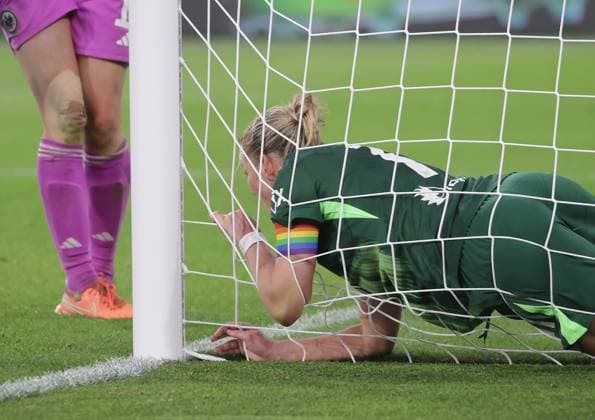 Alexandra Popp VfL Wolfsburg Football, Women, Season 2025 2026, 1 Liga, Google Pixel Women Bundesliga, VfL Wolfsburg vs Eintracht Frankfurt, 2 3 DFL REGULATIONS PROHIBIT ANY USE OF PHOTOGRAPHS AS IMAGE SEQUENCES AND OR QUASI VIDEO