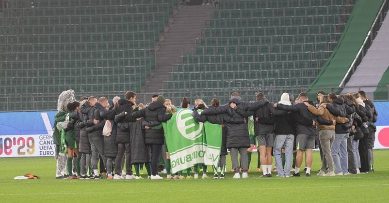 Team Wolfsburg Football, Women, Season 2025 2026, 1 League, Google Pixel Women Bundesliga, VfL Wolfsburg vs Eintracht Frankfurt, 2 3 DFL REGULATIONS PROHIBIT ANY USE OF PHOTOGRAPHS AS IMAGE SEQUENCES AND OR QUASI VIDEO
