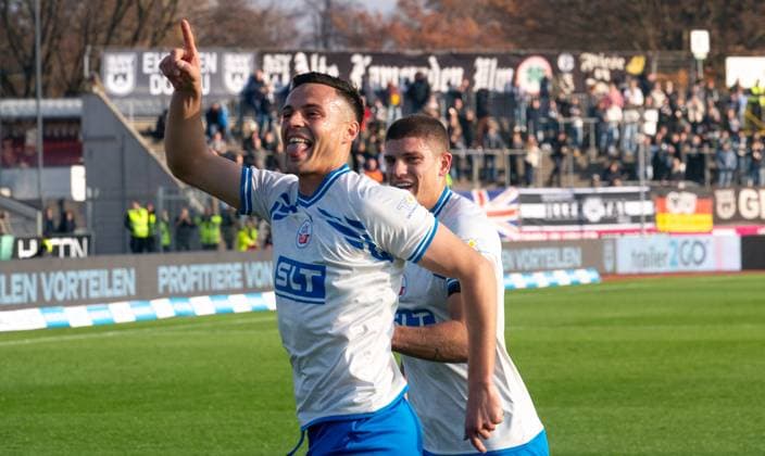8 11 2025, Soccer, GER, Men, 3 League, DFL, Matchday 14, Season 2025 26, SSV Ulm 1846 FC Hansa Rostock Kenan Fatkic FC Hansa Rostock, li celebrates the goal for 1 0 Ulm Donaustadion Baden Würrttemberg Germany