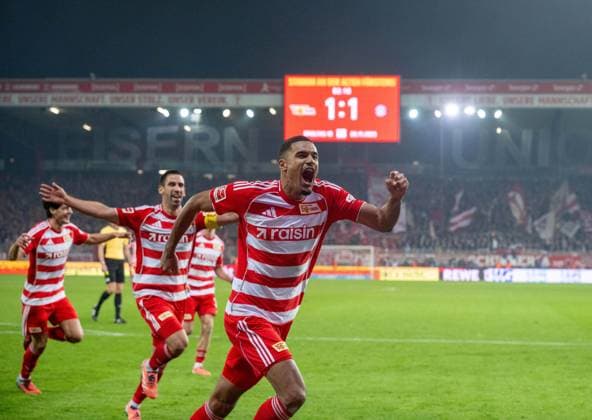Soccer, Men, Season 2025 2026, 1 Bundesliga 10 Matchday , 1 FC Union Berlin FC Bayern Munich, v l Rani Khedira 1 FC Union Berlin , Danilho Doekhi 1 FC Union , Cheering after goal to 2 1, 08 11 2025, Copyright: xMatthiasxKochx