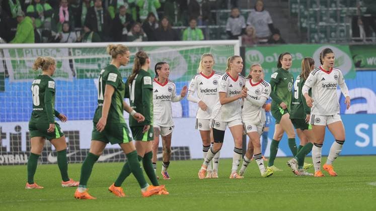 Goal celebration 1 3 by Rebecka Blomqvist Eintracht Frankfurt 28, Football, Women, Season 2025 2026, 1 Liga, Google Pixel Women Bundesliga, VfL Wolfsburg vs Eintracht Frankfurt, 2 3 DFL REGULATIONS PROHIBIT ANY USE OF PHOTOGRAPHS AS IMAGE SEQUENCES AND OR QUASI VIDEO