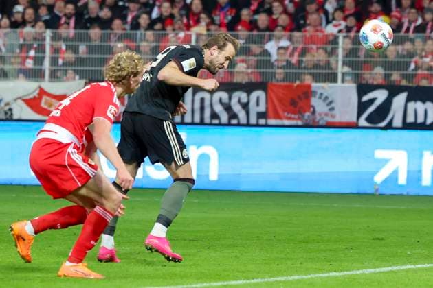Harry Kane (FC Bayern Muenchen) erzielt mit diesem Kopfball das Tor zum 2:2, Bundesliga, 1. FC Union Berlin v FC Bayern München, Stadion An der Alten Försterei am 08. November 2025 in Berlin, Deutschland. (Foto von Marco Steinbrenner DeFodi Images) Harry Kane (FC Bayern Muenchen) scores the goal to make it 2-2 with this header, Bundesliga, 1. FC Union Berlin v FC Bayern München, Stadion An der Alten Försterei, November 8, 2025 in Berlin, Germany. (Photo by Marco Steinbrenner DeFodi Images) DFL regulations prohibit any use of photographs as image sequences and or quasi-video. Harry Kane FC Bayern Muenchen scores the goal to make it 2 2 with this header, Bundesliga, 1 FC Union Berlin v FC Bayern München, Stadion An der Alten Försterei, November 8, 2025 in Berlin, Germany Photo by Marco Steinbrenner DeFodi Images Harry Kane FC Bayern Muenchen scores the goal to make it 2 2 with this header, Bundesliga, 1 FC Union Berlin v FC Bayern München, Stadion An der Alten Försterei, November 8, 2025 in Berlin, Germany Photo by Marco Steinbrenner DeFodi Images DFL regulations prohibit any use of photographs as image sequences and or quasi video
